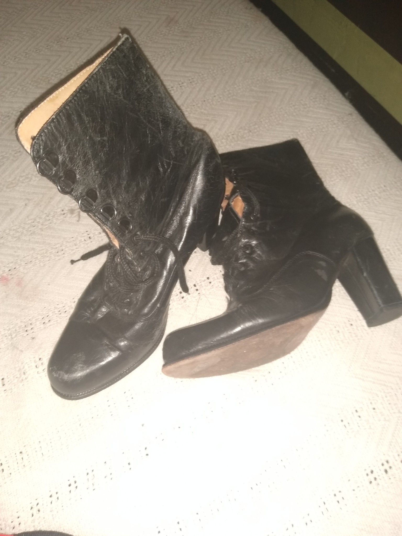 Black maiden style boot size 7
