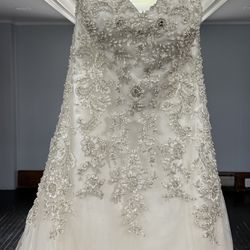 Size 16 - Maggie Sotero Wedding Dress 
