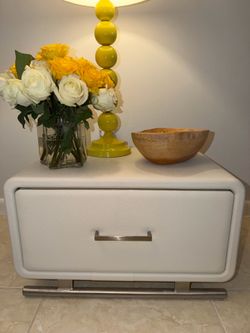 Zuri Furniture White Leatherette Nightstand — Chrome Sled Base, Like New