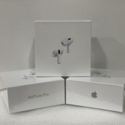  Apple AirPods Pro 2nd Generation with MagSafe Wireless Charging Case - White
