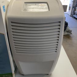 Dehumidifier 