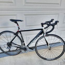 Diamondback Podium 1 Size Large Wheels 700cc Speeds 24 With Trainer 420$ With Out 390$ 