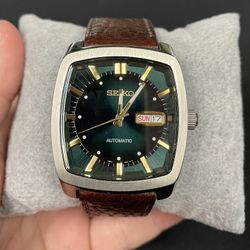 Seiko Men’s Watch w/Brown Leather Band