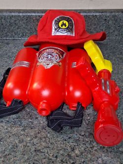 4 E's novelty fire fighter water gun