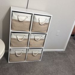 Cubby/storage