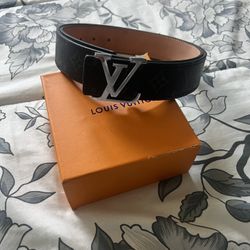 louis vuttion belt 