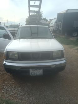 1999 Nissan Ud1200