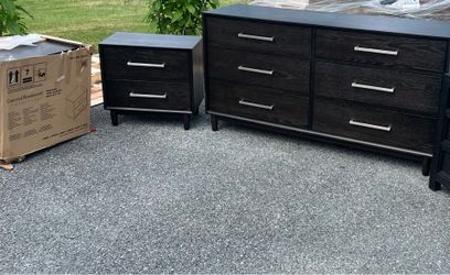Dresser an 2 nightstand set
