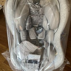 Nuna Rava Convertible Car Seat New- Pending Pu