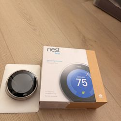 Pre-owned Nest pro Nest Learning Thermostat , box. Working good condition . Have 2 , 70$ each