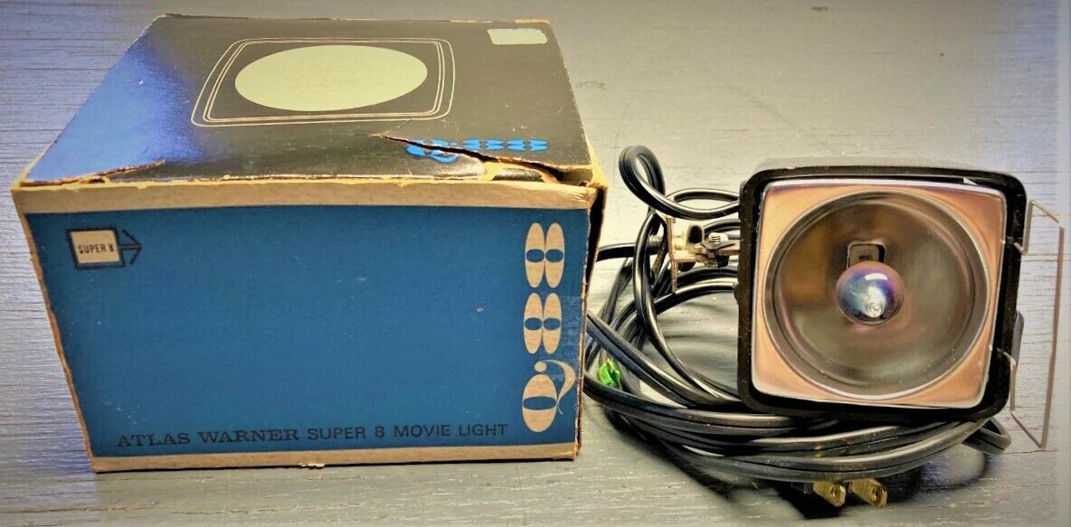 Vintage Atlas Warner Q 88 Super 8 Movie Light WORKS And In Original Box!