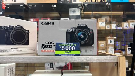 Canon T7 with 18-55mm