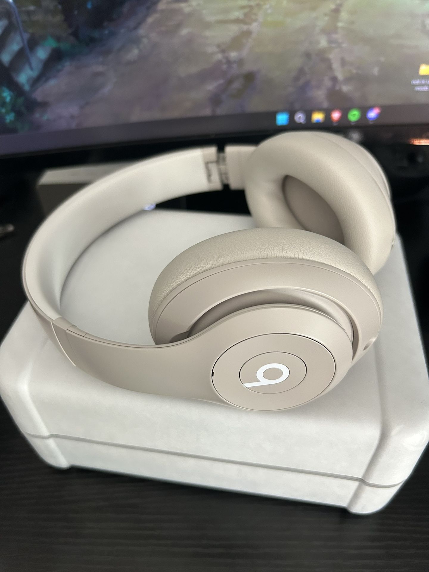 Beats Studio Pro