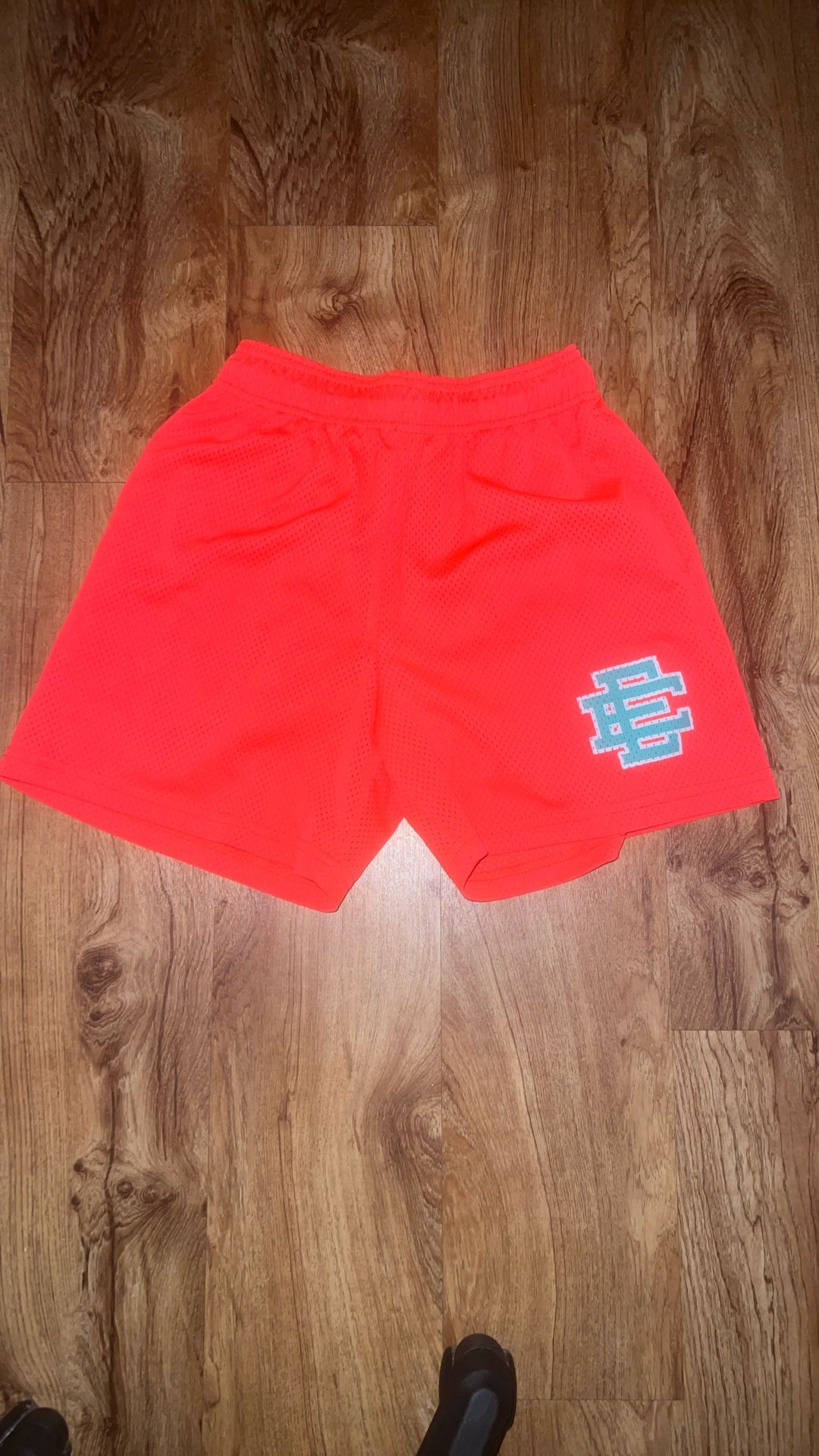 EE shorts