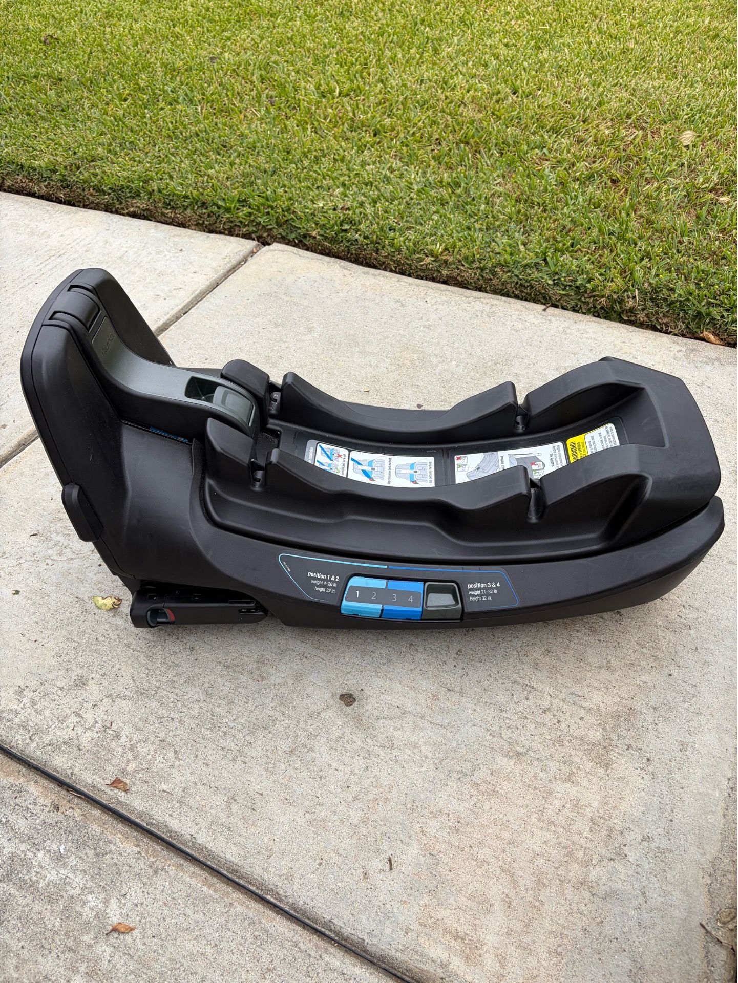 Nuna Pipa Car seat base