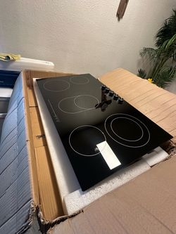 5-burner electric glass cooktop