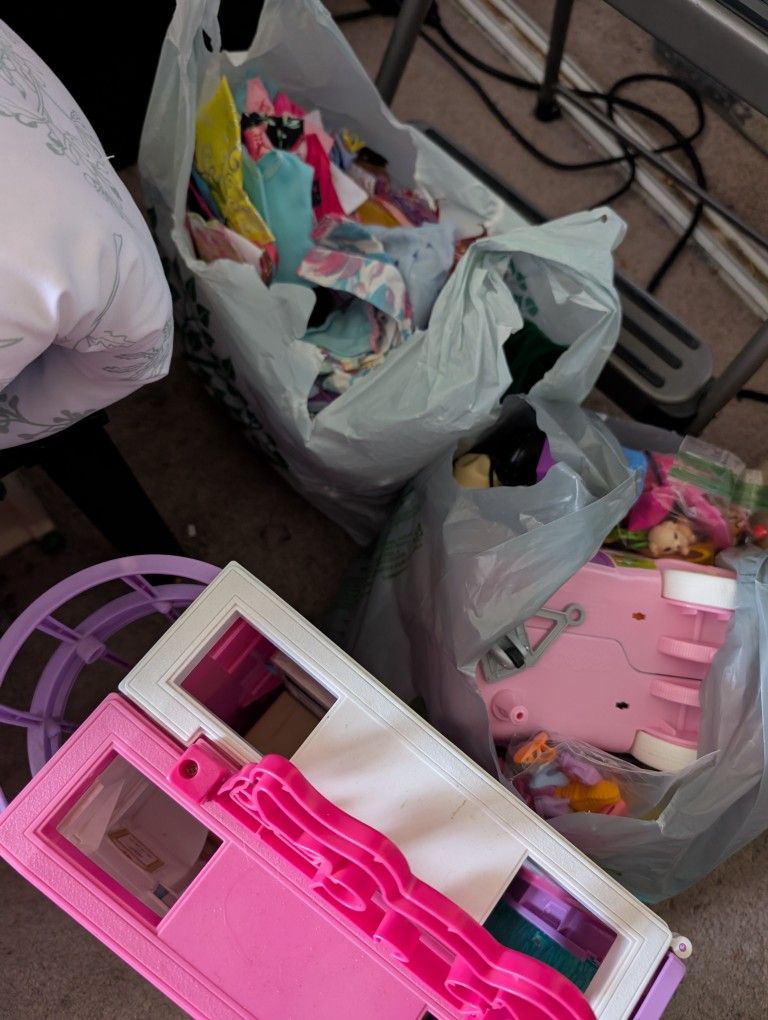 Barbie lot