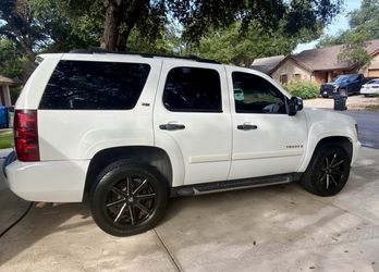 2008 Chevrolet Tahoe Z71: Power, Comfort, and Versatility