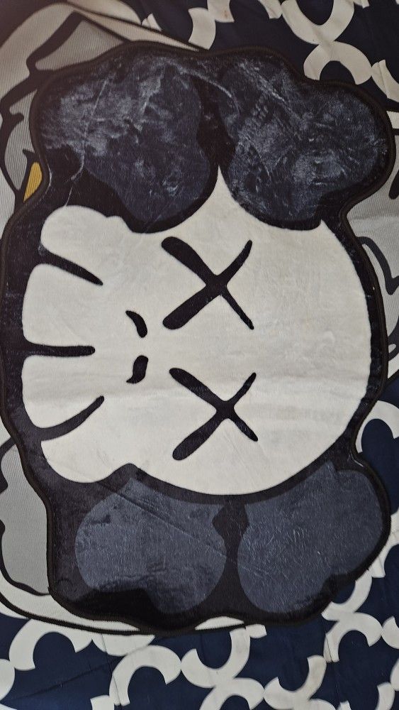 Official Kaws Rug X Kaws Keychain