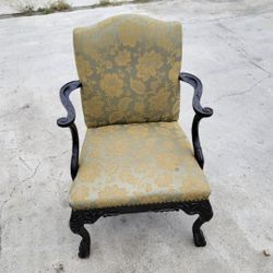 Nice Chair 