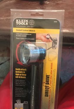 Conduit locknut wrench