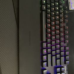 SteelSeries Apex 7 TKL Mechanical Keyboard (Blue Switches) + Wrist Rest