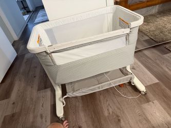 Rocking Baby bassinet
