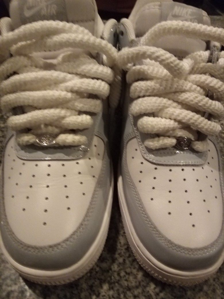 Nike Air Force '07 LV8