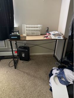 FREE DESK