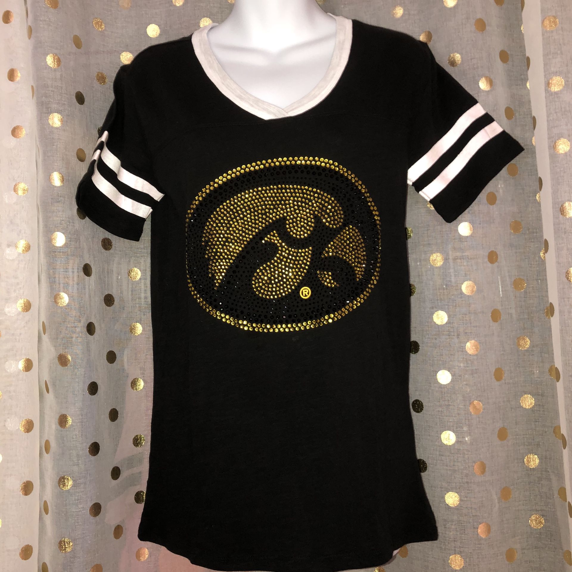 NWT e5 size medium Hawkeyes rhinestone embellished shirt PIT TO PIT: 32” LENGTH: 26”