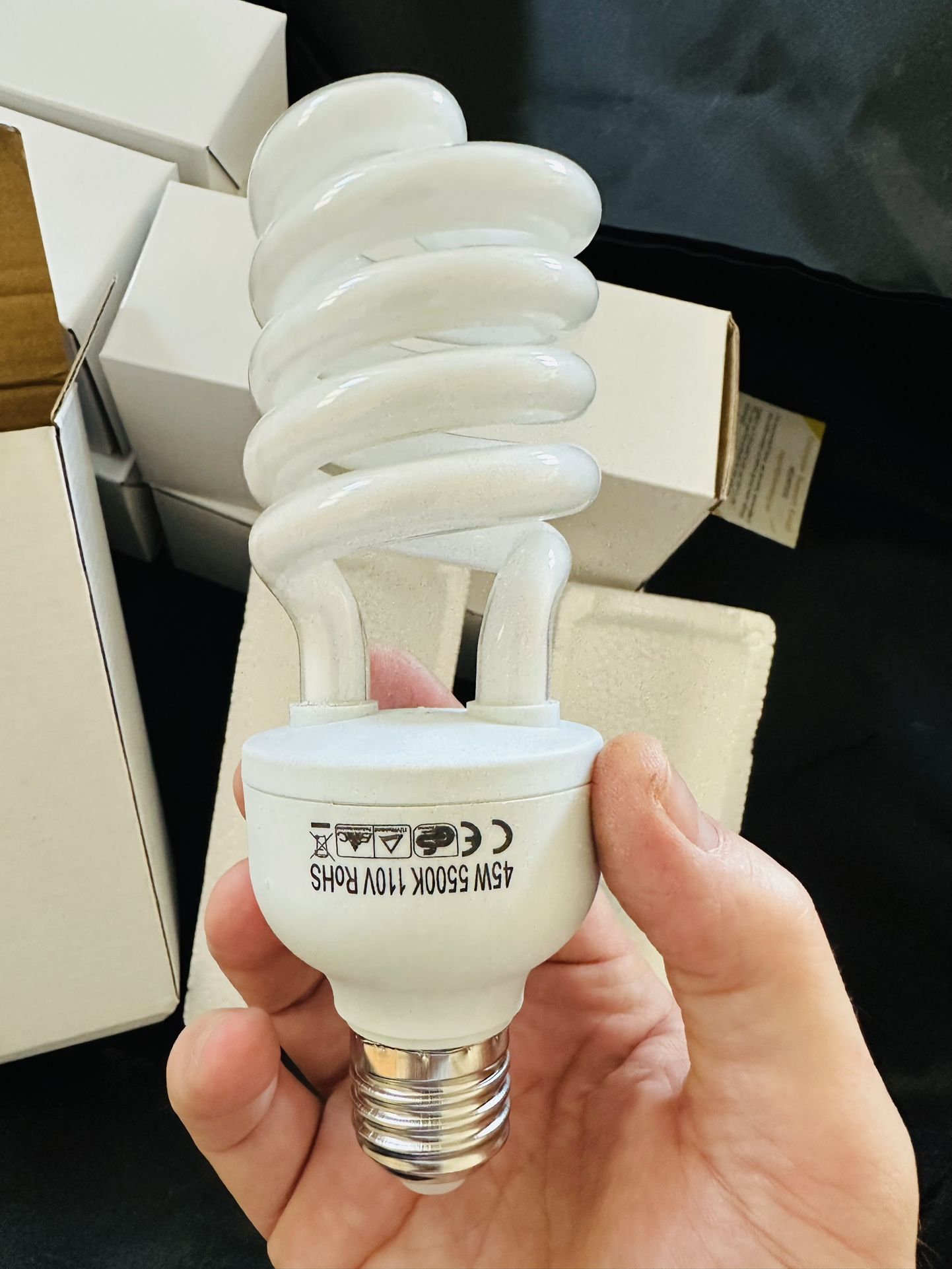 Full Spectrum Light Bulb 45W 5500K