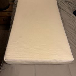 Baby Crib Memory Foam Mattress. 