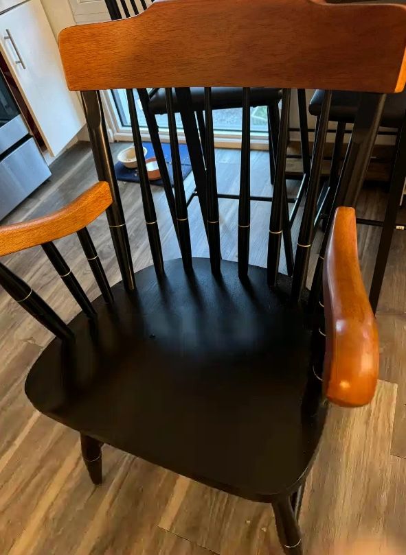 Captain Chair