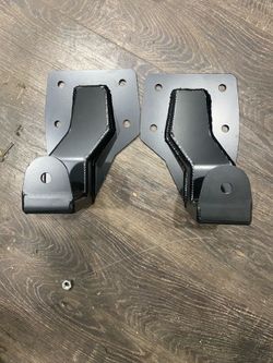 CWF Off-road Chevy Silverado Shackle hangers