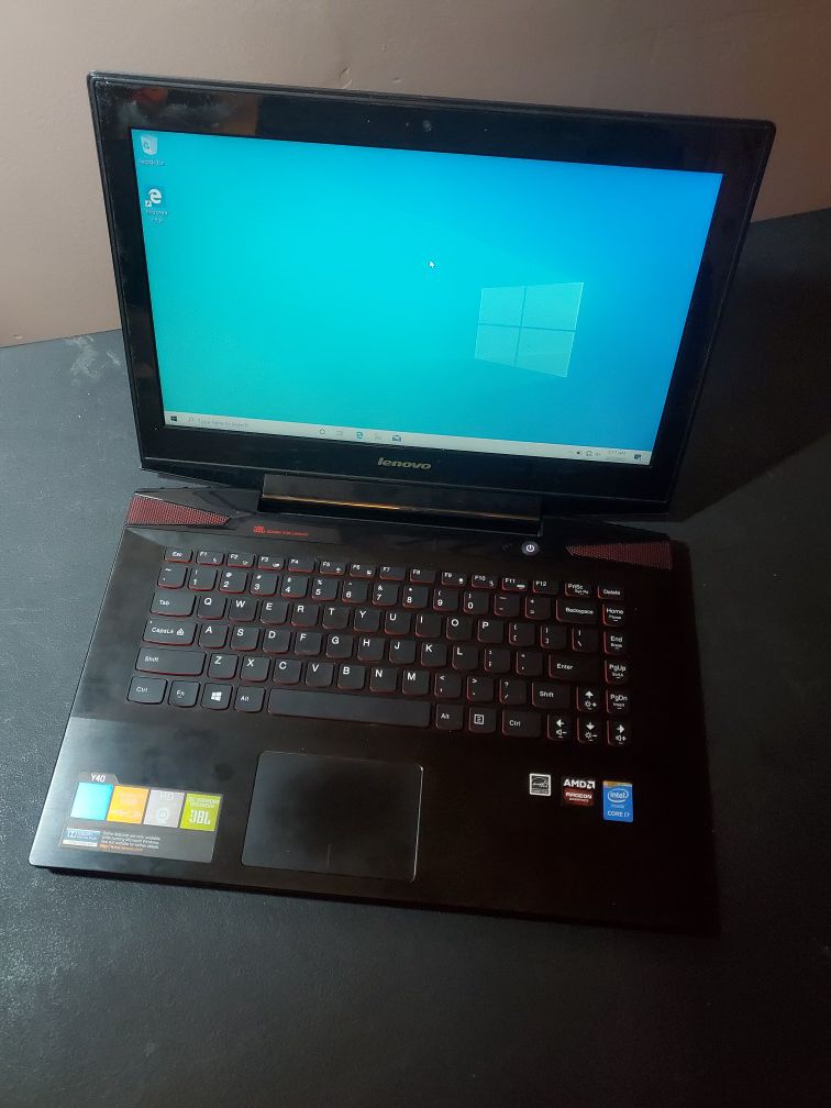 Lenovo Y-40 gaming Laptop with radeon graphics