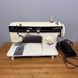Singer 3102 White Black Household Mechanical Sewing Machine Powers On NOT WORKIN