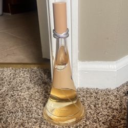 Perfume-Rhianna Nude