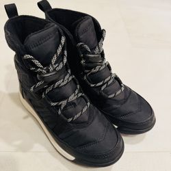 Sorel boy winter boots size 10