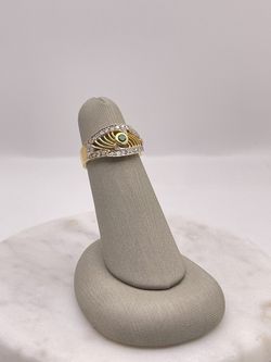 18k Gold Ring With Emerald 