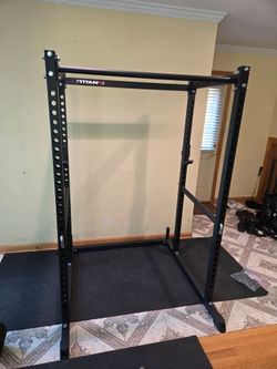 Titan Fitness 71" T-2 Power Rack
