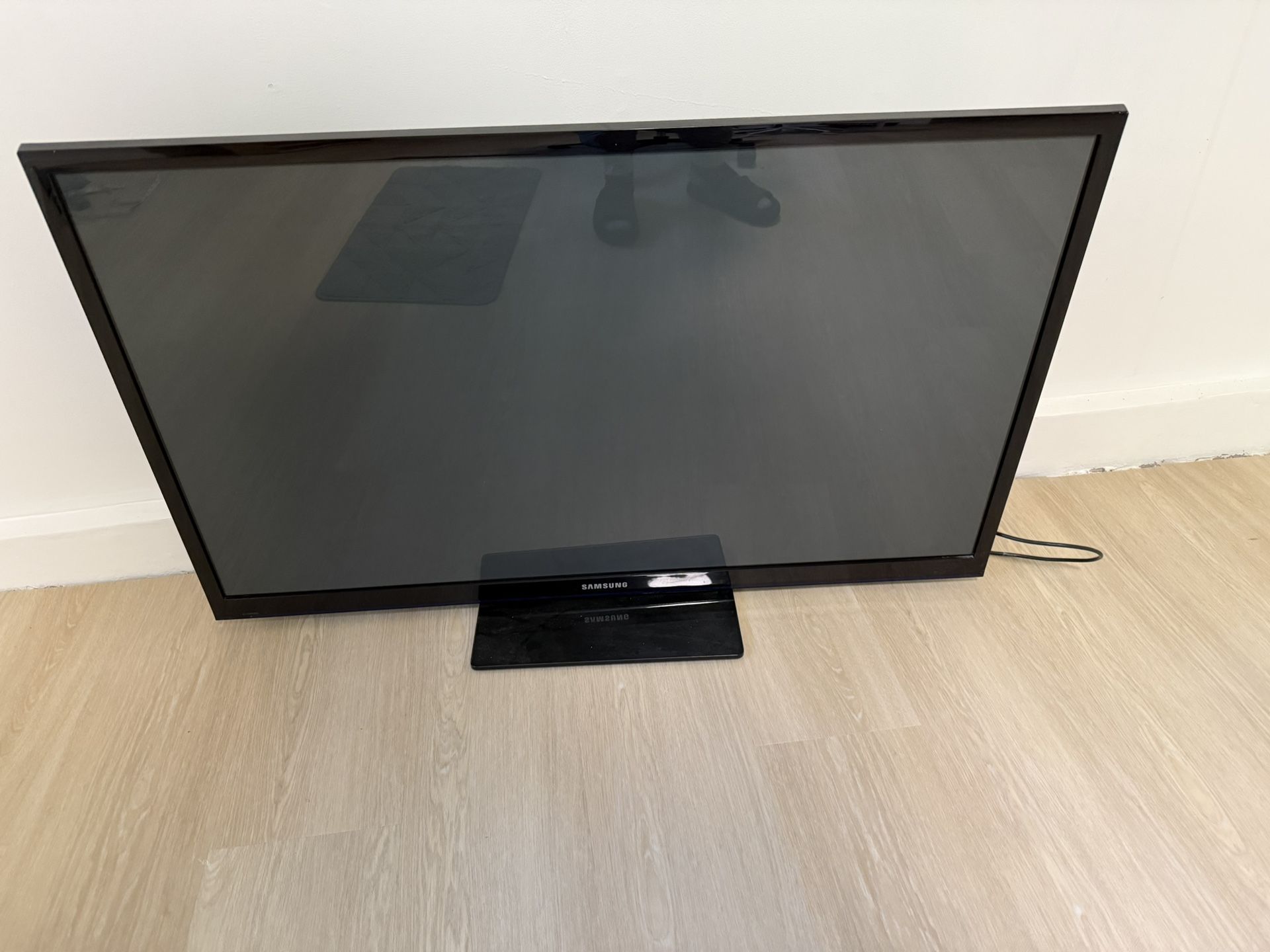 55 Inch Samsung TV