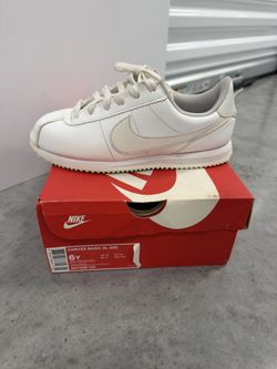 White and gray and glitter Cortez