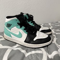 Air Jordan 1s Size 7