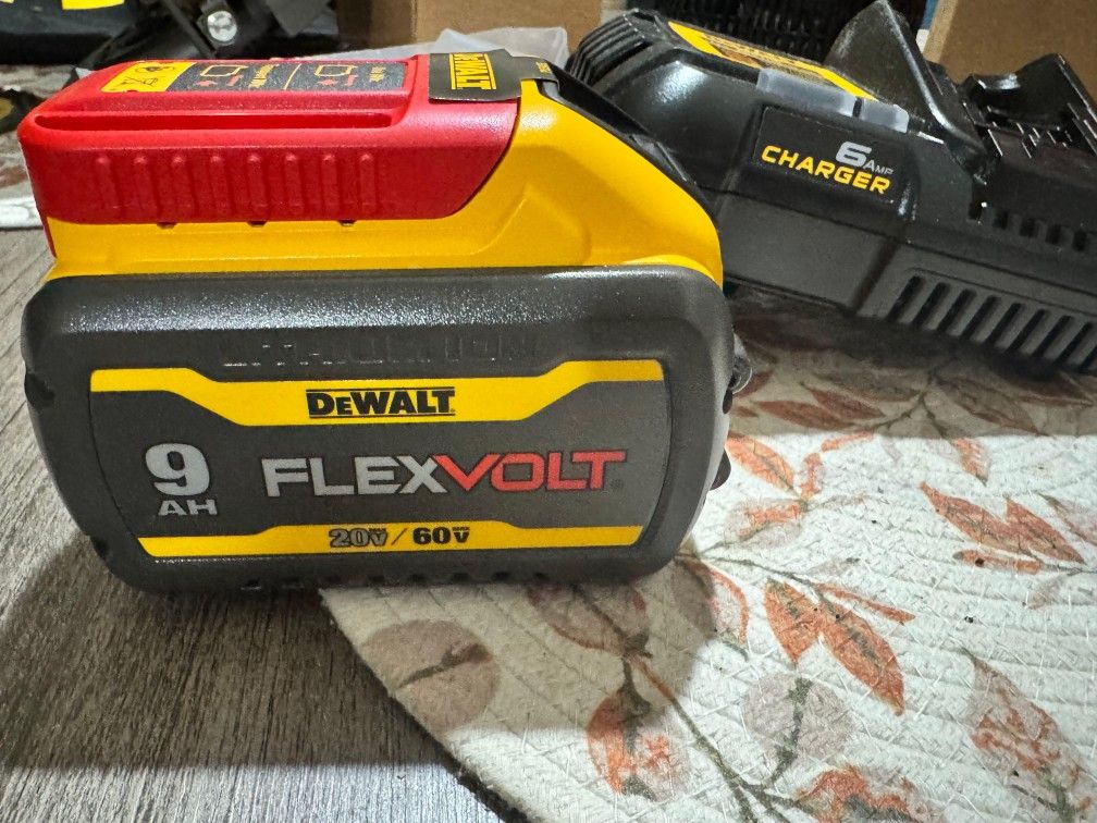 Battery Dewalt  Flex Volt 9AH An Charger 