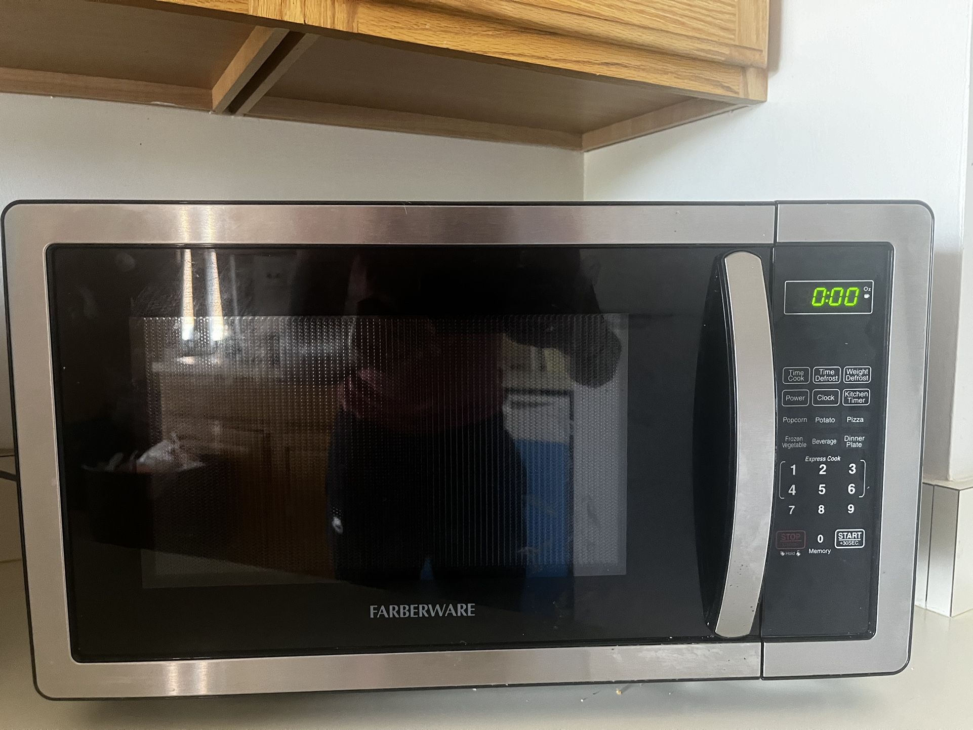 Farberware Stainless Countertop Microwave 1000 Watts