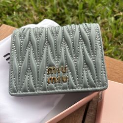 Cute Designer Style Wallet – Compact & Stylish