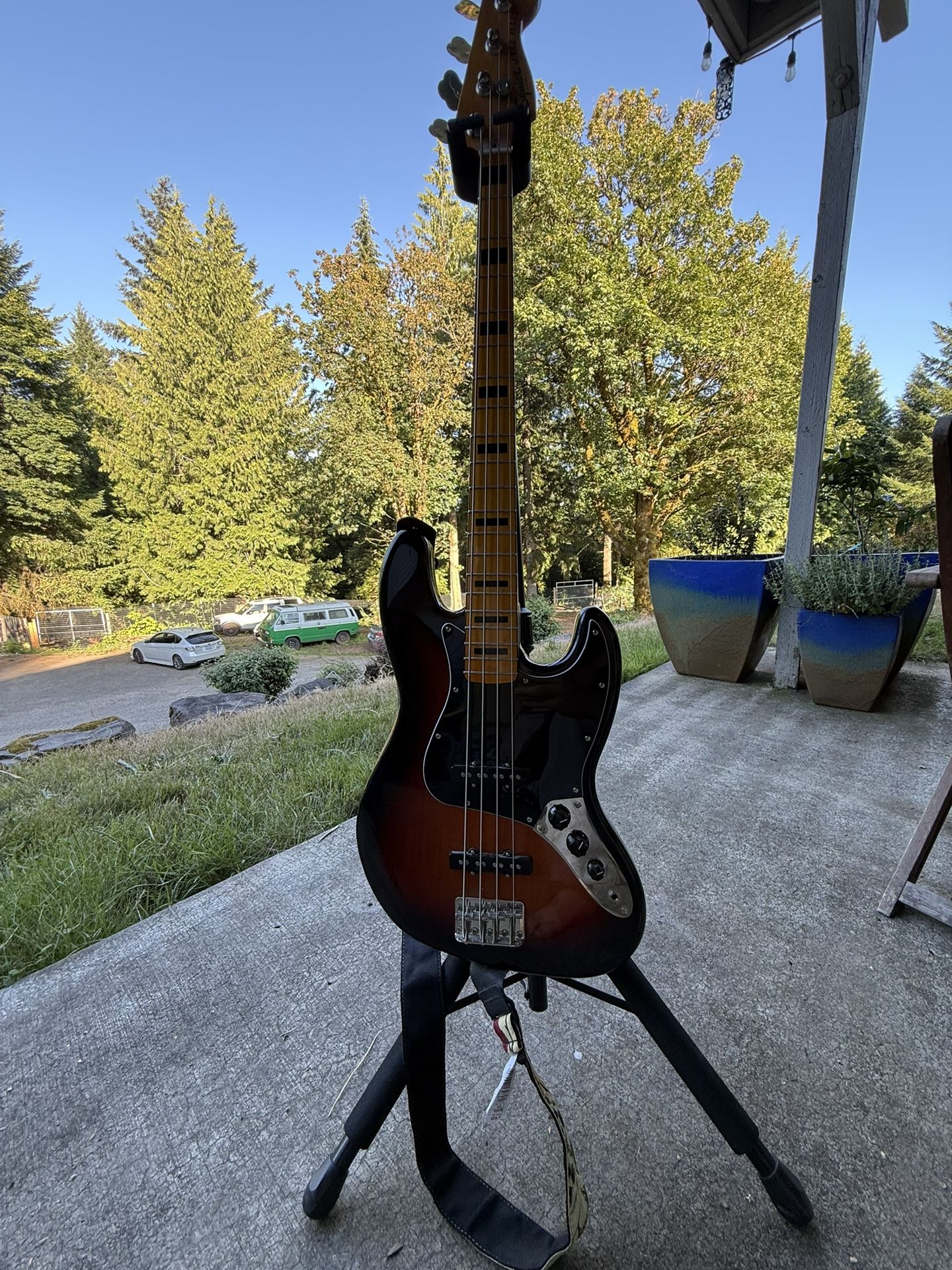 Squire Jazz Bass