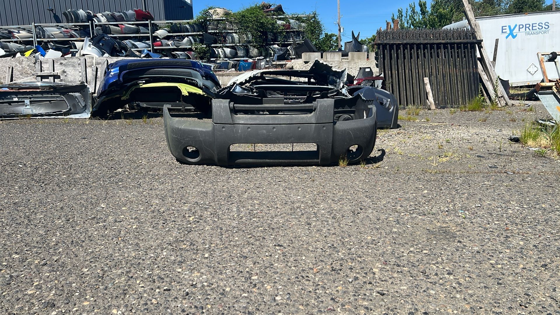 2001 To 2004 Nissan Frontier Front Bumper NI1000 220
