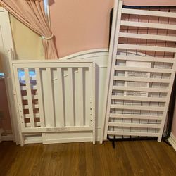 white 4 in 1 crib 