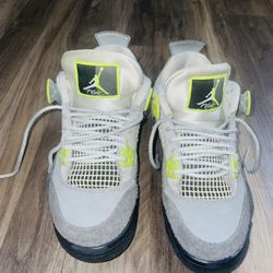 Jordan 4s Size 4.5y